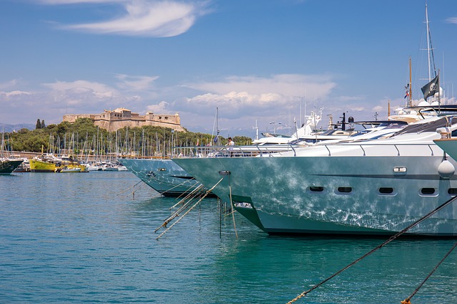 marina yacht