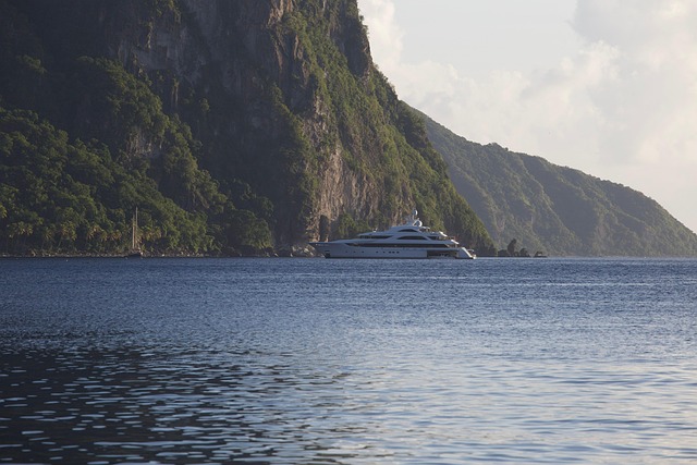 yacht-booking-640x480-15575681.jpeg