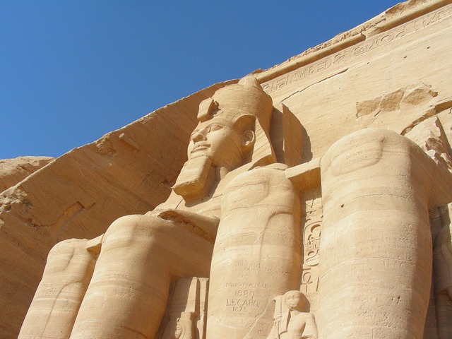 abu-dhabi-640x480-4692278.jpeg