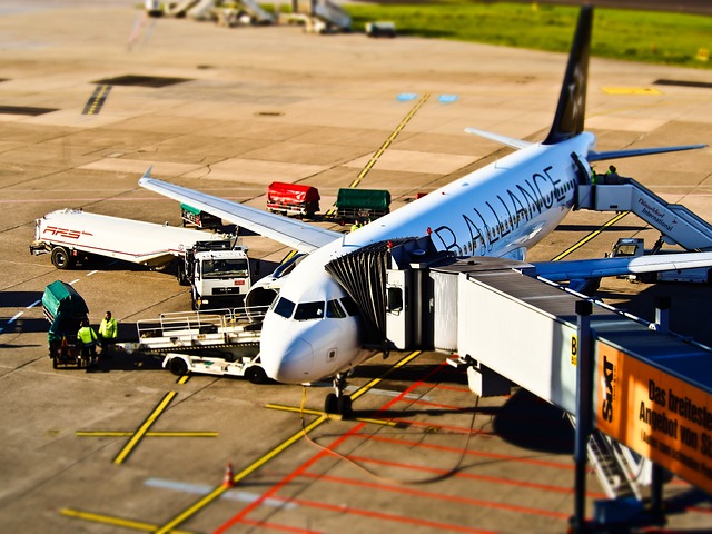 Cheap Airport Transfers: Navigating Dubai’s Shared Shuttle Hub