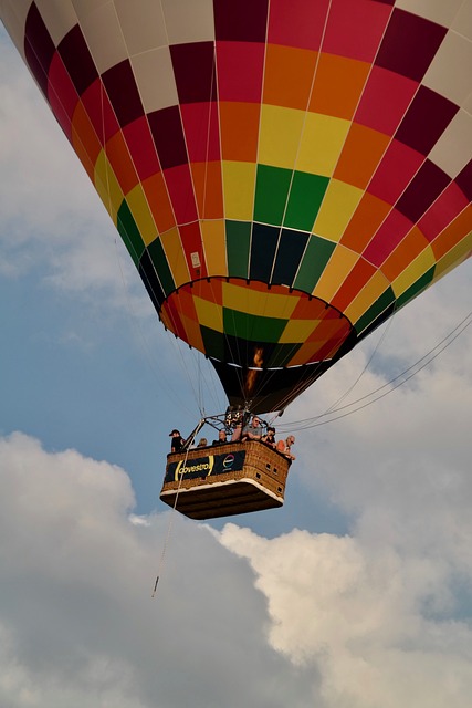 balloon-flight-640x480-11931329.jpeg