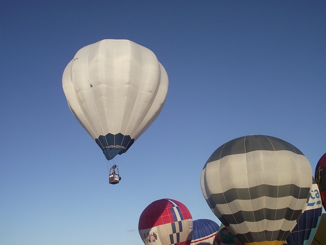 Dubai Hot Air Balloon Specials: Explore with Unbeatable Deals