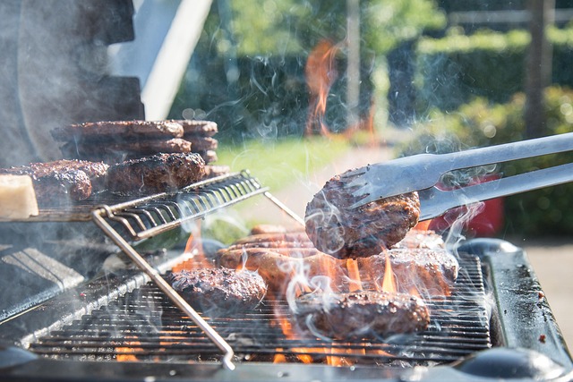 bbq-dinner-640x480-29441553.jpeg
