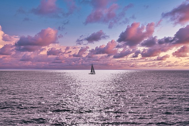boat-charter-640x480-35775663.jpeg