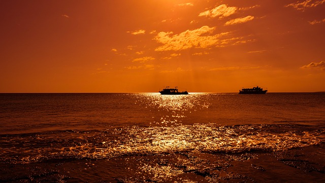 Boat Cruises