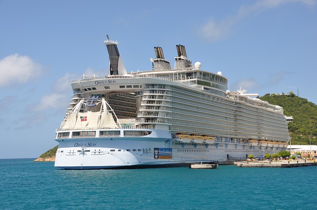boat-cruises-640x480-63032063.jpeg