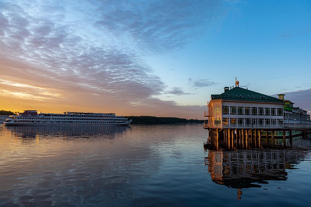 Boat Cruises