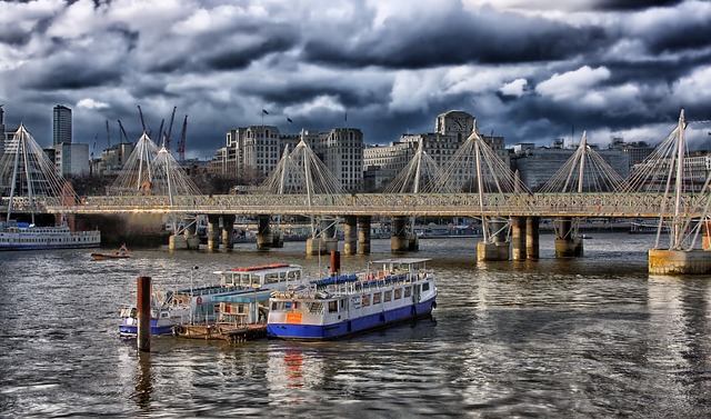 Boat Cruises