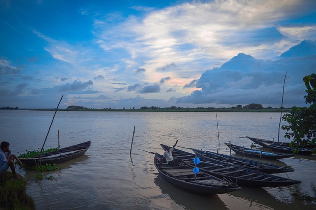 boat-tours-640x480-18305127.jpeg
