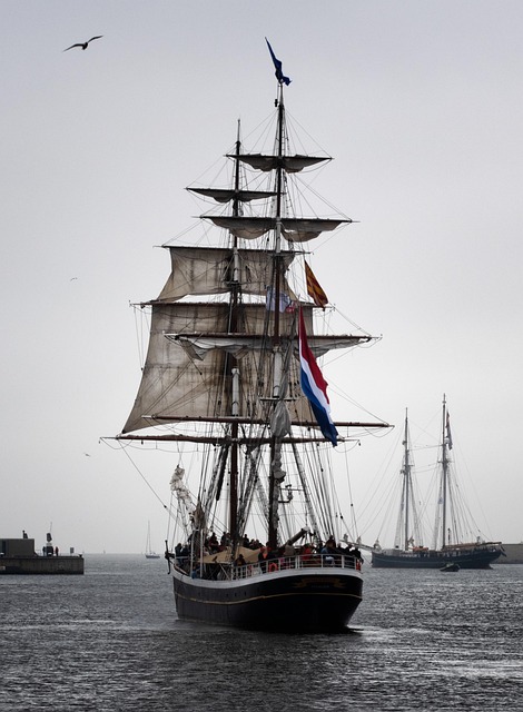 book yacht
