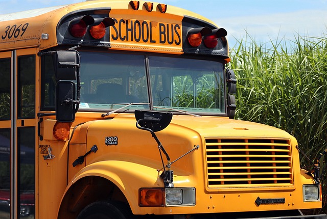 bus-for-rent-640x480-64131280.jpeg
