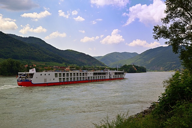 cruise-640x480-10184920.jpeg