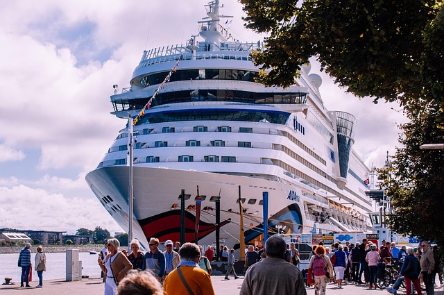 cruise-dinner-640x480-2887273.jpeg