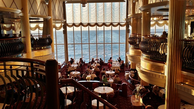 cruise dinner