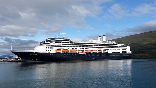 cruise with dinner