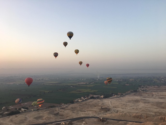 desert balloon