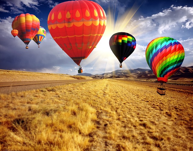 desert-balloon-640x480-84437145.jpeg