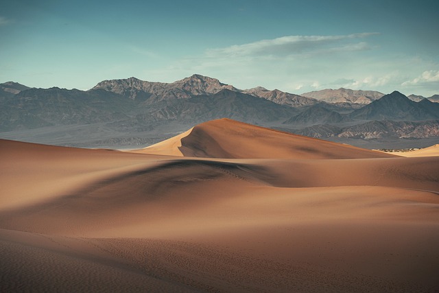 desert-dune-640x480-63677681.jpeg