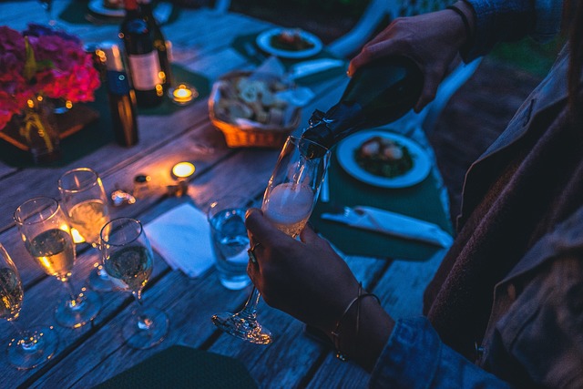 Experience Gourmet Boat Dining on Dubai Marina’s Waves
