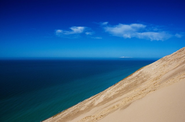 dune-buggy-jumeirah-lake-towers-640x480-33278364.jpeg