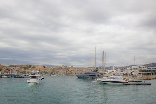 harbour yacht