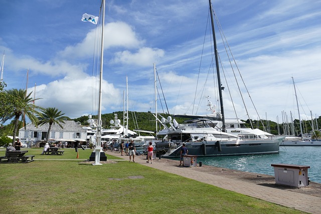 hire-yacht-640x480-61051646.jpeg