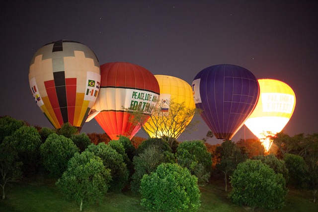 Dubai’s Desert: Silent Journeys, Captivating Scenery & Hot Air Balloon Rides