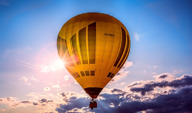 Hot air balloon Downtown