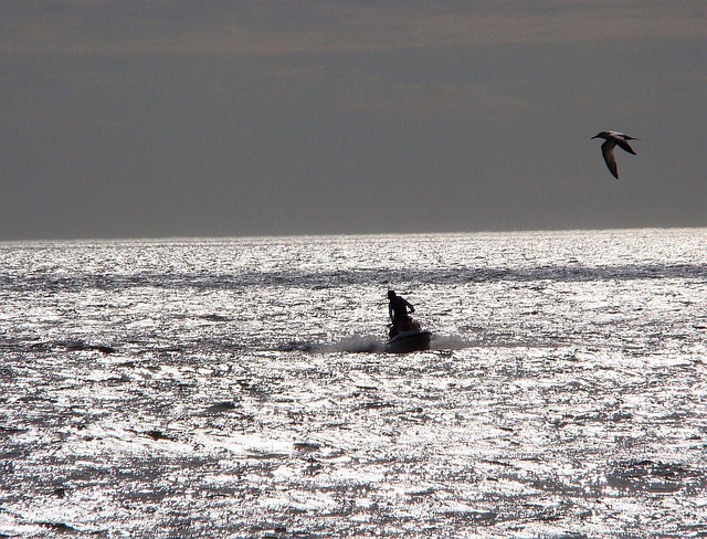jet-ski-640x480-73633188.jpeg