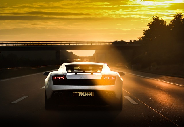lamborghini-rent-640x480-16263362.jpeg