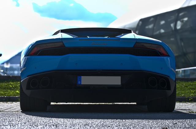 lamborghini-rent-640x480-16818497.jpeg