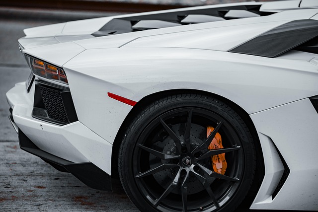 lamborghini-rent-640x480-62365415.jpeg