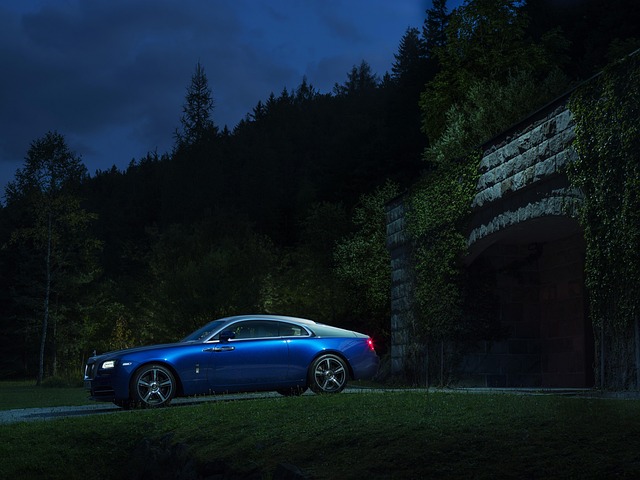 luxury-car-rental-640x480-5371357.jpeg