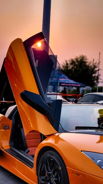 luxury-car-rental-640x480-79358252.jpeg