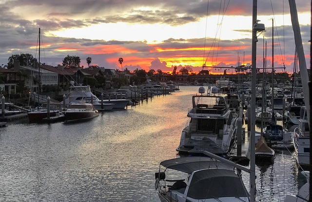 luxury yacht charter