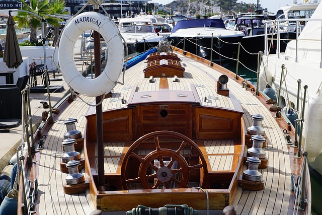 Luxury Yachts & Bespoke Hospitality: Elevate Your Dubai Corporate Event