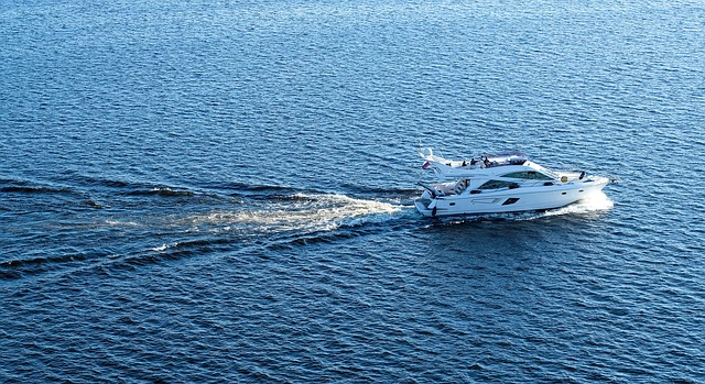 luxury yacht hire