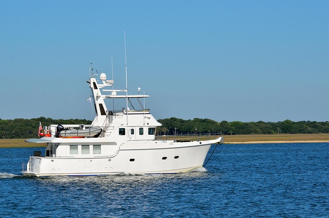 luxury yacht rental