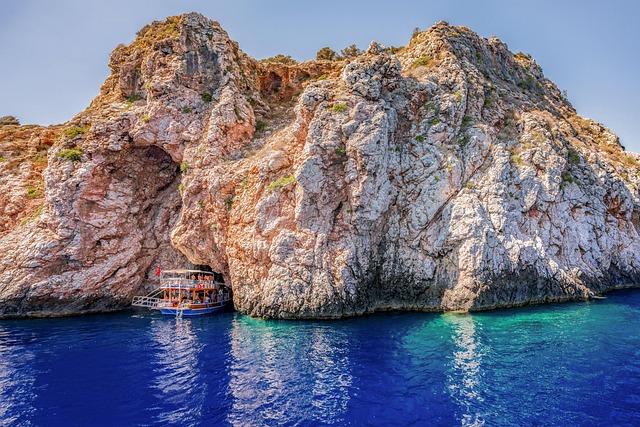 luxury yacht rental