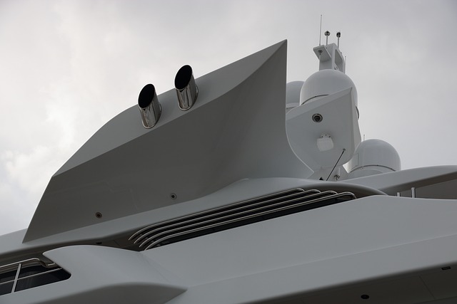 luxury yachts charter