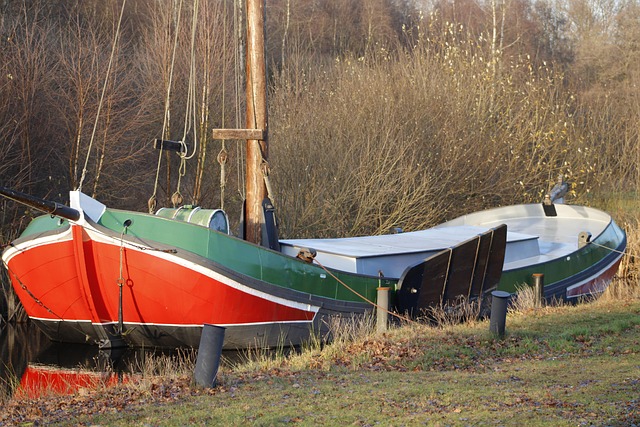 marina boat