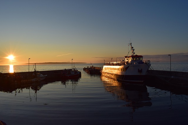 marina boat