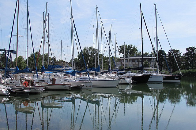 marina-boat-640x480-30626308.jpeg