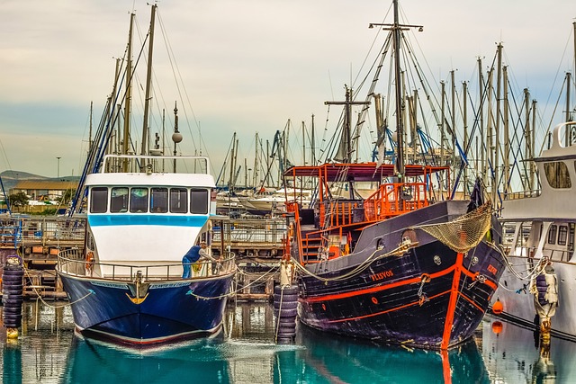 Luxury Fishing Boats: Dubai Marina Rentals for Unforgettable Expeditions