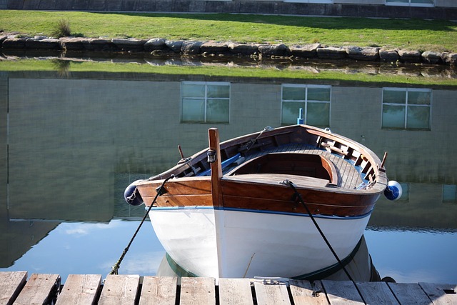 marina boat