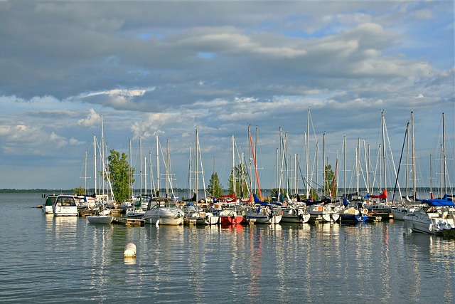marina boat