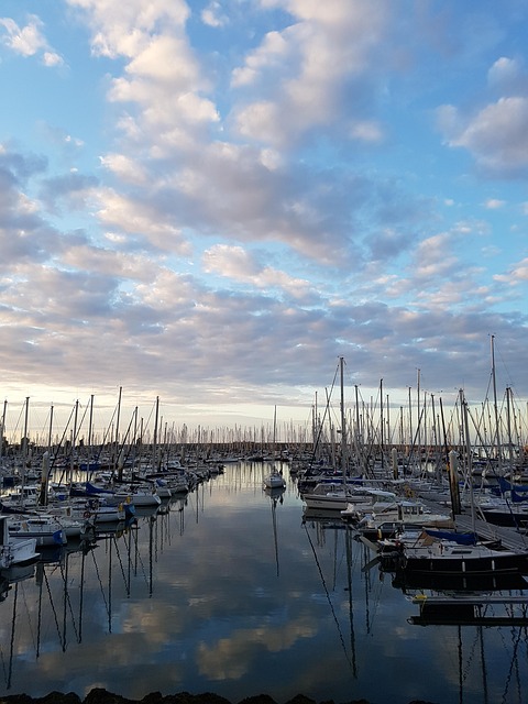 marina boat