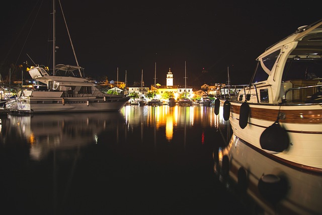 marina cruise