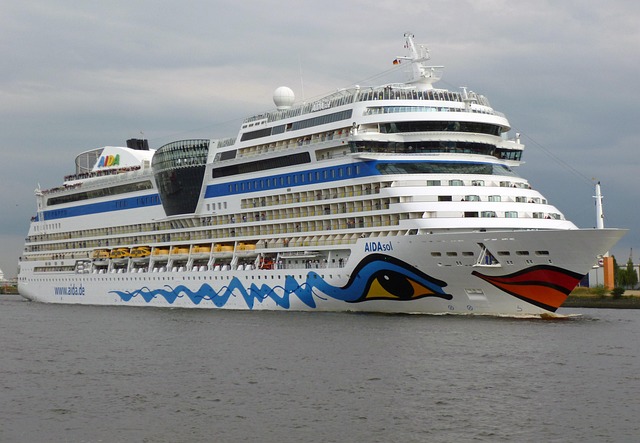 marina cruise
