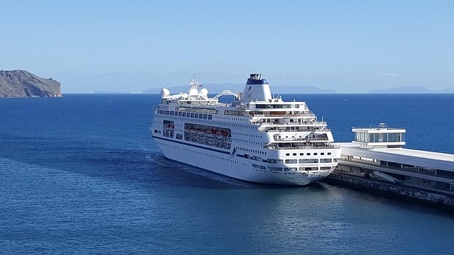 marina cruise